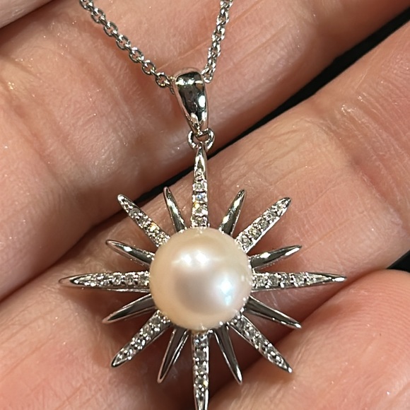 Jewelry - Simply Vera Vera Wand sterling silver cultured pearl, diamonds Necklace